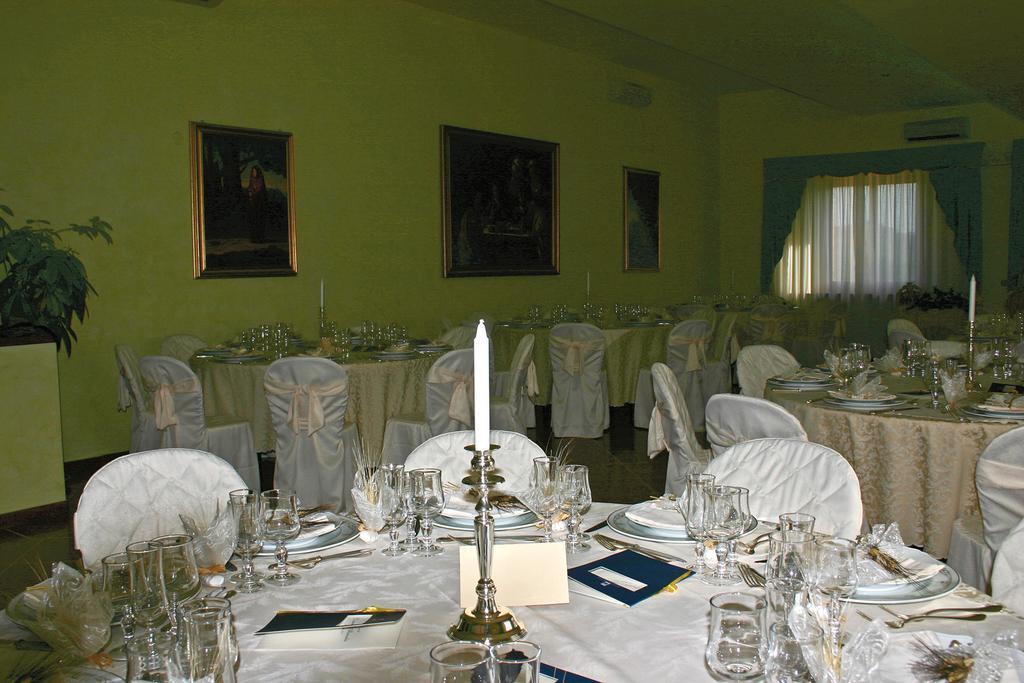 Castello D'Abruzzo Hotel Ripa Teatina Esterno foto